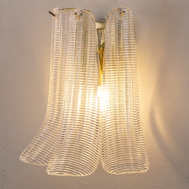 Small wall lamp Murano glass with striped texture decoration Made in Italy, vintage-style wall lamp with saddles 