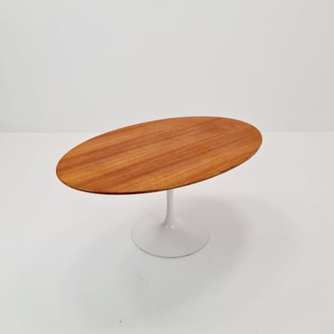 Mid Century Modern coffee table Oval by Eero Saarinen for Knoll 1960s 