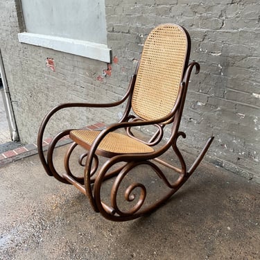 Vintage Bentwood Furniture from vintage, modern and artisan furniture ...