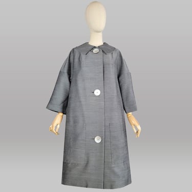 1960s Coat / 1960s Gray Coat with Peter Pan Collar / Mother of Pearl Buttons /Size Large Size Extra Large 