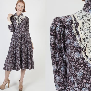 Jessica McClintock Victorian Renaissance Dress, Vintage 80s Calico Floral Print, Gunne Sax Black High Neck Gown With Pockets 