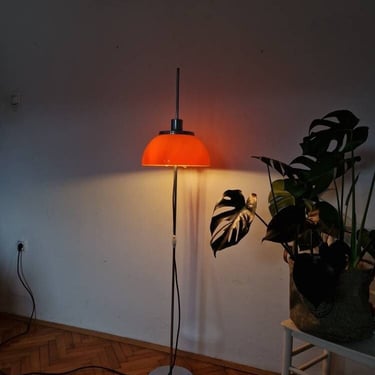 Meblo Guzzini floor lamp Faro / Mid Century / Modern Lamp /  Space age / Atomic age / standing lamp / orange light / living room / 1970s 