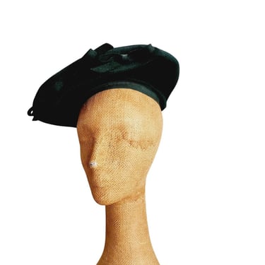 Vintage 40s Hat Green Felt Beret Tilt Style Marshall Fields 