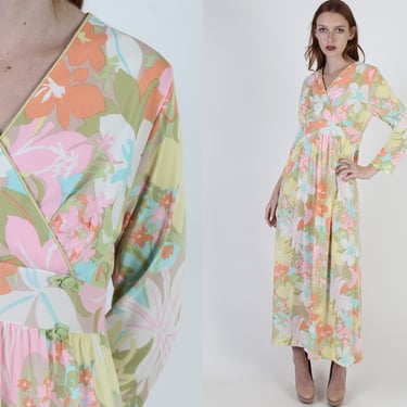 1970s Empire Waist Pastel Nightgown / 70s Floral Print Lorraine Brand / Soft Long Flower House Maxi Dress Size 34 