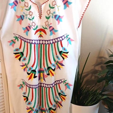 Vintage 70s/80s White Embroidered Shift Dress / L/XL 