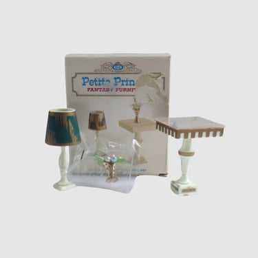 Vintage Dollhouse Furniture Pedestal Table, Lamp, and Flowers NIP 1:6 Scale, IDEAL Petite Princess Fantasy Furniture 