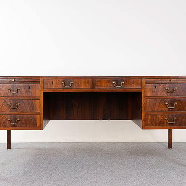 Danish Modern Rosewood Desk by Ole Wanscher - (322-204) 