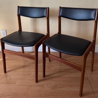 Set of TWO Erik Buch Teak Dining Chairs in Black Leather 