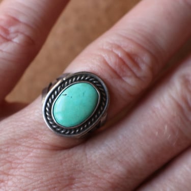 Vintage Turquoise Ring / Southwest Sterling Ring /Turquoise Jewelry / Size 5 1/2 
