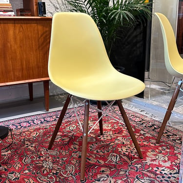 Eames Molded Plastic Side Chair by Herman Miller