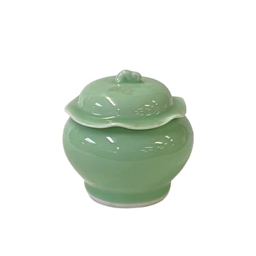 Handmade Oriental Celadon Green Porcelain Small Jar Container ws3384E 