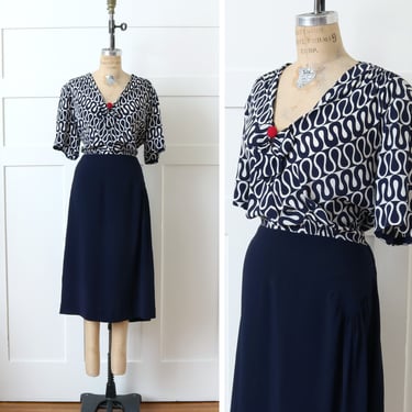 volup vintage 1940s dress • sz large navy blue & white rayon abstract squiggle print day dress 