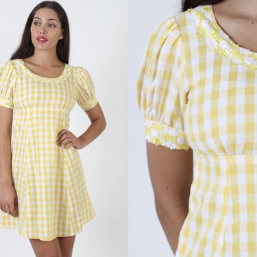 Casual 70s Yellow And White Checker Print Gingham Mini Picnic Dress 