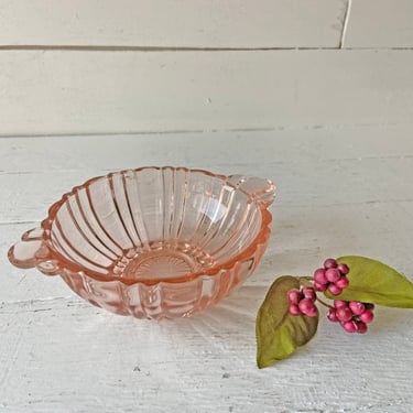 Vintage Small Pink Glass Depression Glass, Ring And Earring Dish, Candy Dish // Vintage Pink Trinket Dish, Candy Dish // Perfect Gift 