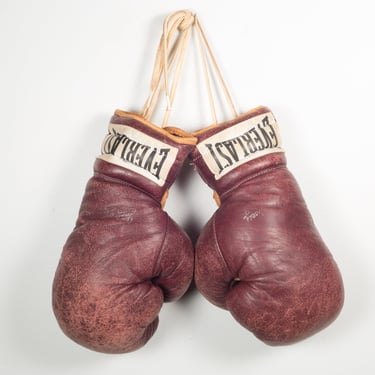 Vintage Leather Everlast Boxing Gloves c.1960