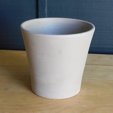 Italian Sandstone Cone 10" Pot