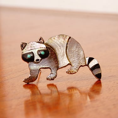 Vintage Signed Sterling Silver Shell Inlay Raccoon Brooch Pendant, Engraved Shell/Composite, Turquoise Eyes, Animal Lovers, 2 3/8&quot; W 