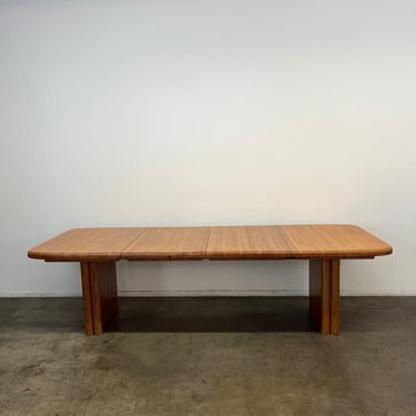 1980s Solid Oak Dining Table with 2 Leaves 