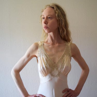 1940s silk bias cut gown . satin and lace slip dress . size xs to small 