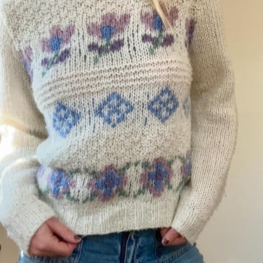 Vintage 70s Cottagecore Acrylic Handknit Floral Sweater Pullover Small Medium by TimeBa