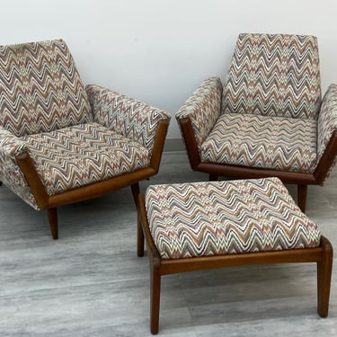 Pair Mid-Century Modern Lounge Chairs W/Ottoman ~ Needs New Foam & Fabric (SHIPPING NOT FREE) 