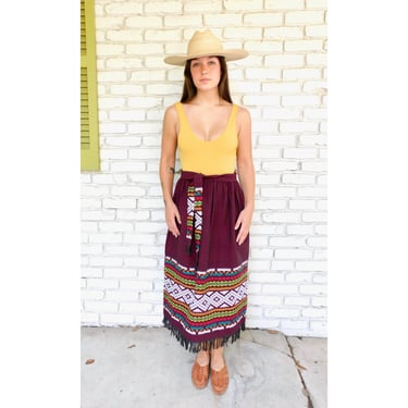 Hand Embroidered Guatemalan Skirt // vintage sun rainbow hand country 70s boho hippie hippy midi cotton // S/M 