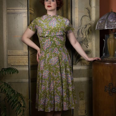 1950s Dress - Flattering 50s Fit and Flare Day Dress with Drop Waist in Colorful Paisley on Olive Green 