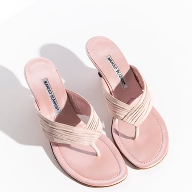MANOLO BLAHNIK 90s Baby Pink Kitten Heel Sandals