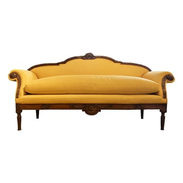 Late 18th Century Italian Carved Walnut Sofa