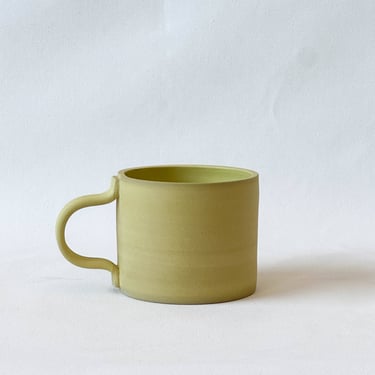 Play Mug: Mustard / Short