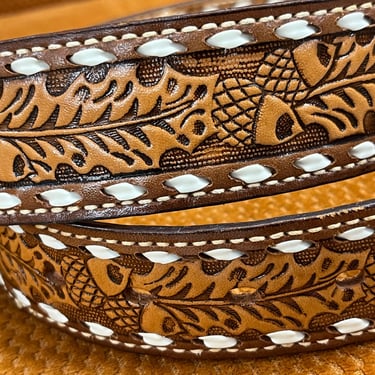 vintage acorn tooled leather belt 1970s Dun Dee 32 