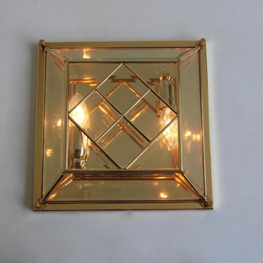 Mid-Century Modernist Square Flush Mount Wall Mounted Chandelier Brass and Glass  Gold Plated Faceted Glass Sconce 1980s 