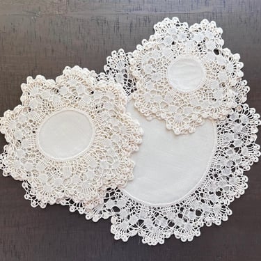 Doilies 11L Bobbin 3 sizes 