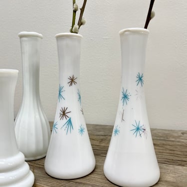Retro Starburst Milkglass Milk Glass Bud Vases Set of 2 | White Atomic Era Bud Vase | Mid Century MCM Tall White Vase 