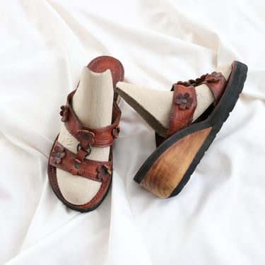 daisy leather + wood platform sandals - 6.5/7 - vintage 90s y2k brown open toe womens size seven shoes 