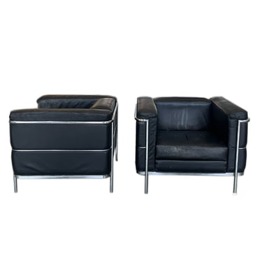 Pair of Black Leather Armchairs in the Style of Le Corbusier