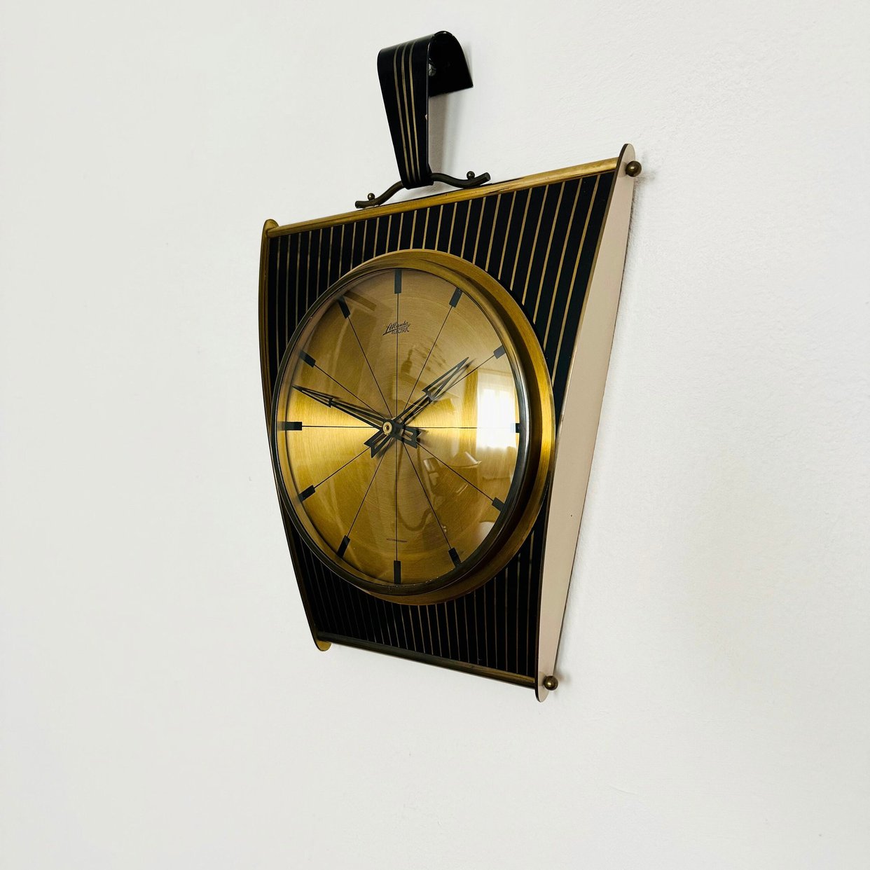 Mid-Century Modern Wall Clock by Atlanta Electric | 1950s | Muc Design ...