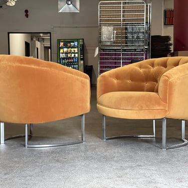 Restored Vintage Chrome Base Velvet Tufted Lounge Chairs attr. Milo Baughman - Post Modern Style Mid Century Living Room Furniture 