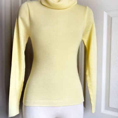 1970's Light Yellow Vintage Cowl Neck Turtleneck Sweater, Fitted Knit, Top, Shirt, Hippie, Boho, Pastel, Stretchy Acrylic, Cowel Collar 