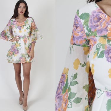 70s Flower Power Floral Dress, Large Kimono Bell Sleeves, Vintage Short White Casual Tropical Sundress 