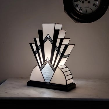 Art Deco Stained Glass Tiffany Lamp 