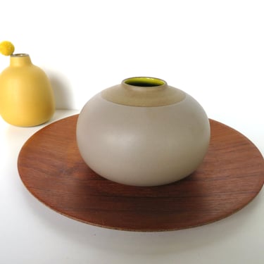 Heath Ceramics Bulb Vase In Fawn and Yuzu, Edith Heath Medium Sculptural Vase 