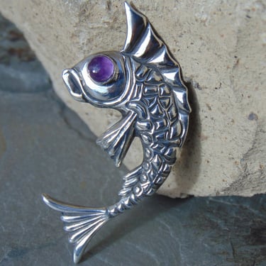 Vintage Mexican Silver Fish with Purple Amethyst Eye Pin / Brooch c. 1940's 