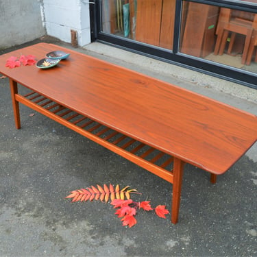 Impeccable Solid Teak Surfboard Coffee Table w/ Flared Edges &#038; Slat Shelf