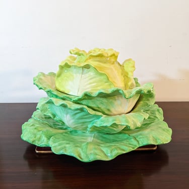 Mottahedeh Porcelain Cabbage Form Tureen Underplayed. 