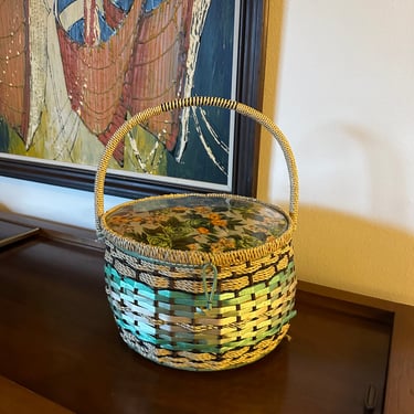 Vintage 60s/70s Wicker Sewing Basket 