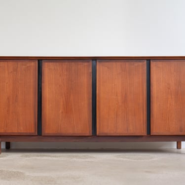 Mid-Century Modern Dillingham Walnut Sideboard 