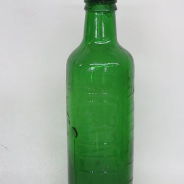 Embossed Barretts London Cigantic Ginger Beer Emerald Green Bottle 3909B