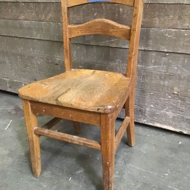 Antique Oak Children’s Chair (Tacoma)