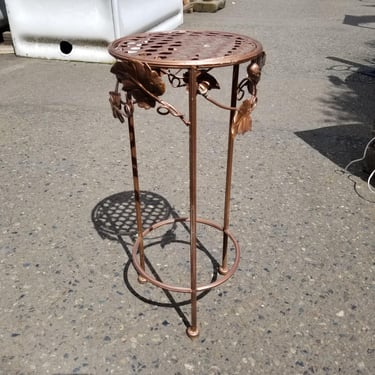 Small Steel Plant Stand